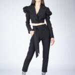 Pantaloni conici stil boyfriend