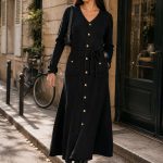 Rochie Black cu nasturi aurii si cordon impletit
