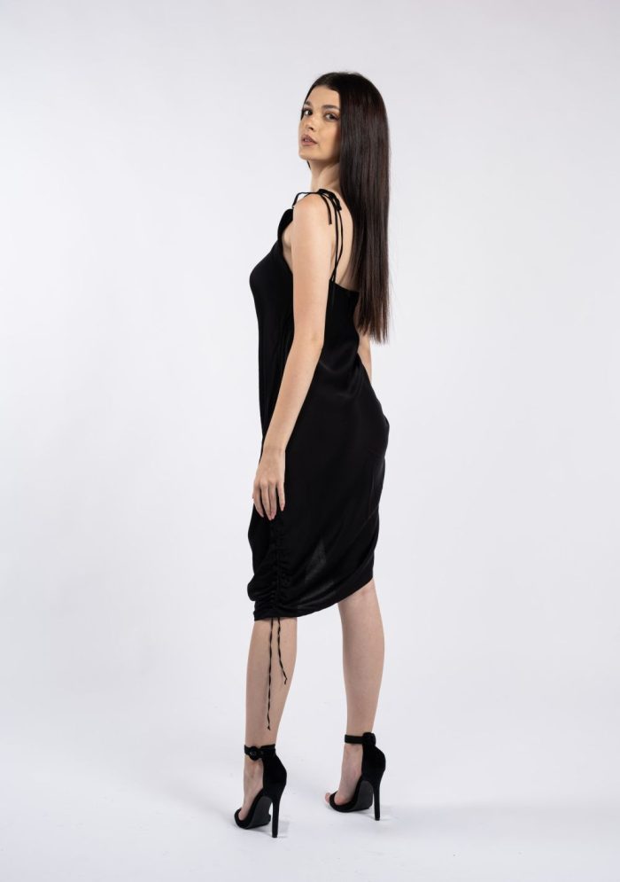 Rochie midi neagră cu decolteu rotund și bretele legate pe umeri - imagine 5