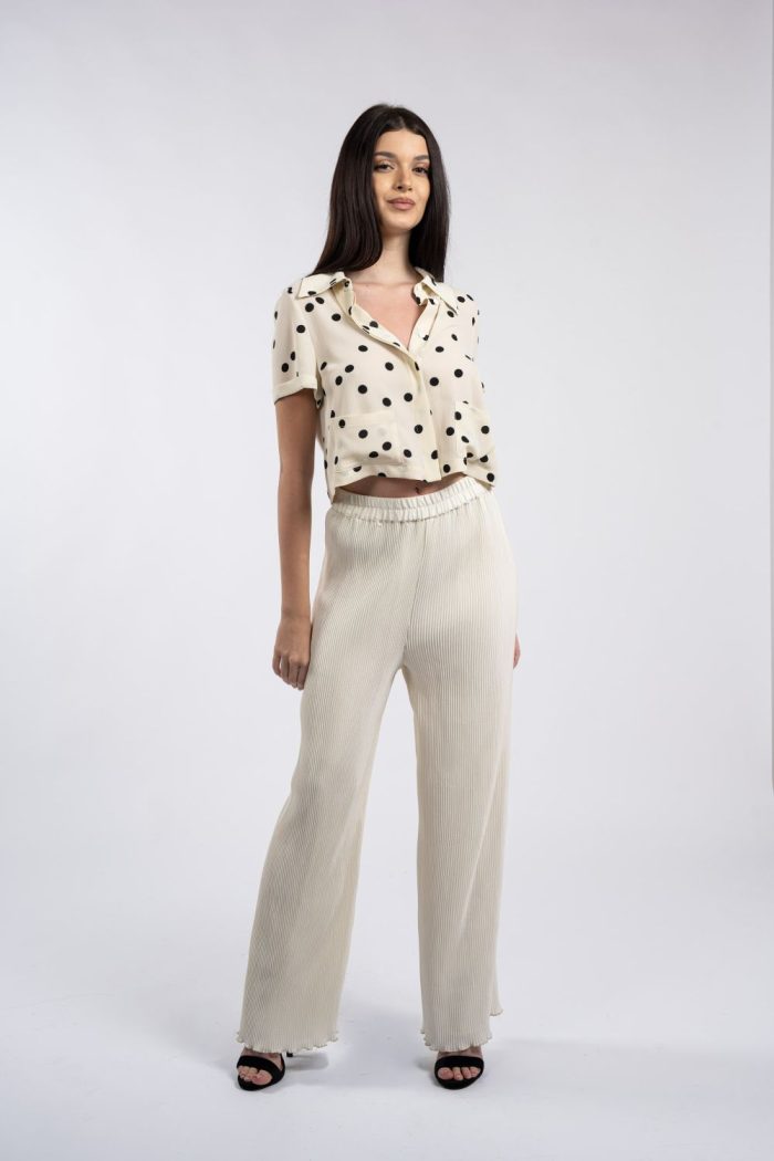 Pantaloni crem plisați, cu croială largă și talie elastică - imagine 2