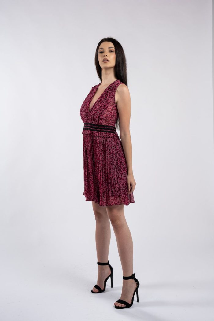 Rochie scurtă fucsia cu imprimeu leopard și fustă plisată - imagine 3