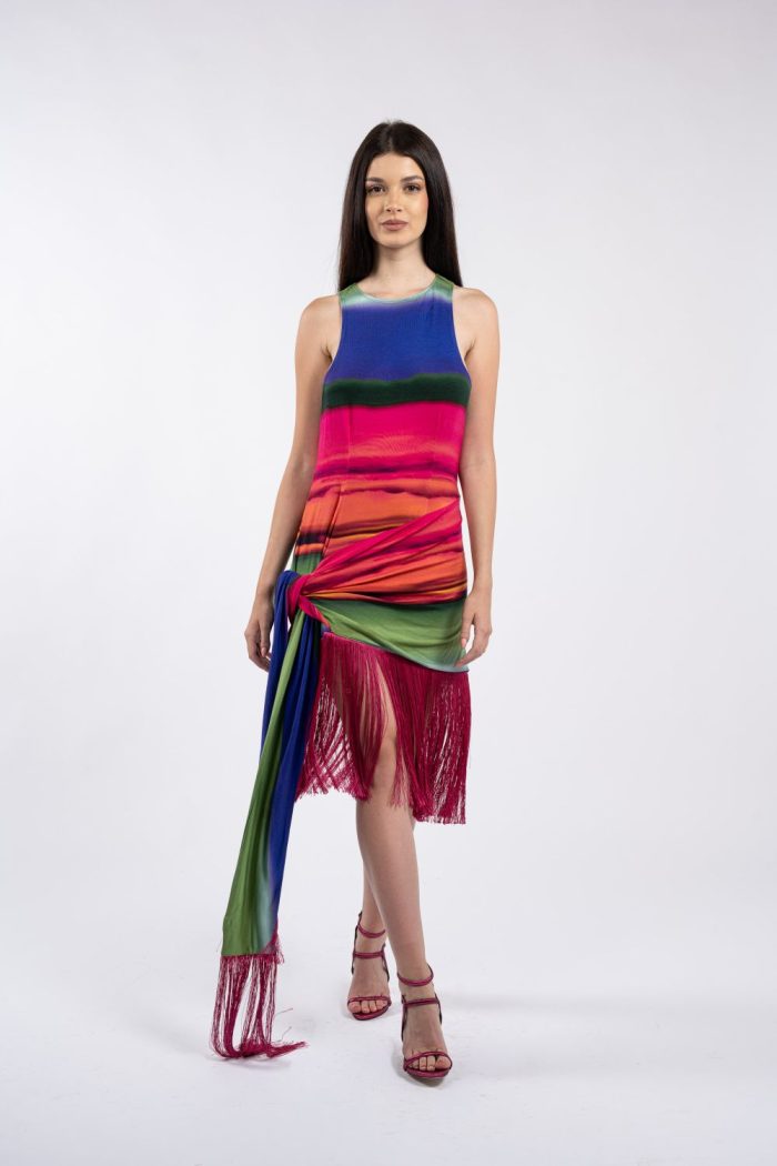 Rochie multicoloră cu franjuri și drapaj înnodat lateral - imagine 2
