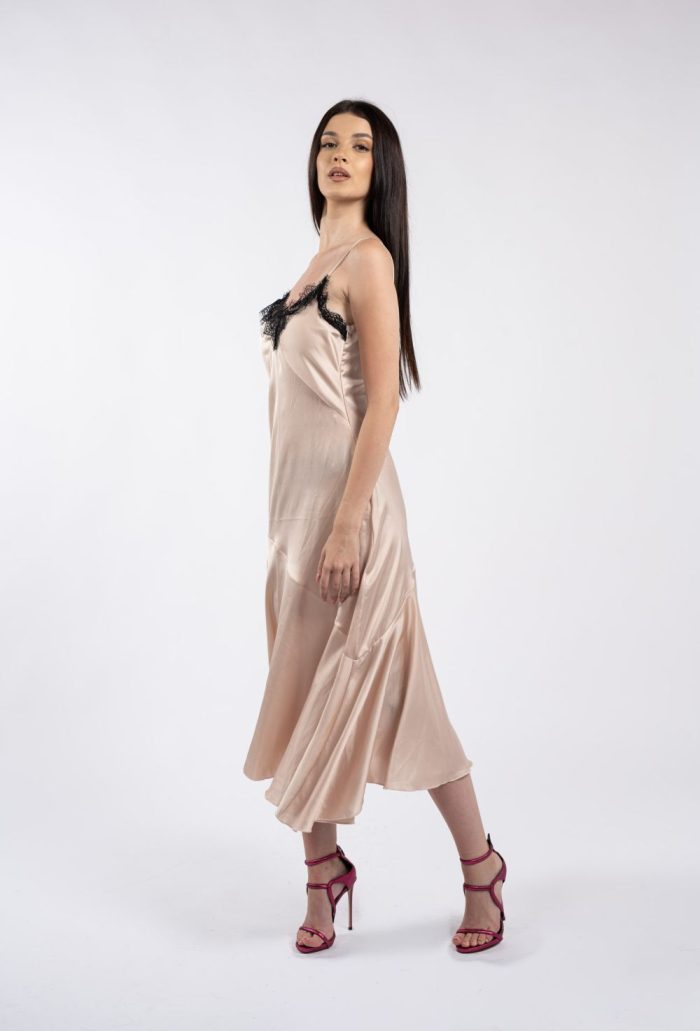 Rochie midi champagne cu aspect satinat și dantelă neagră - imagine 4