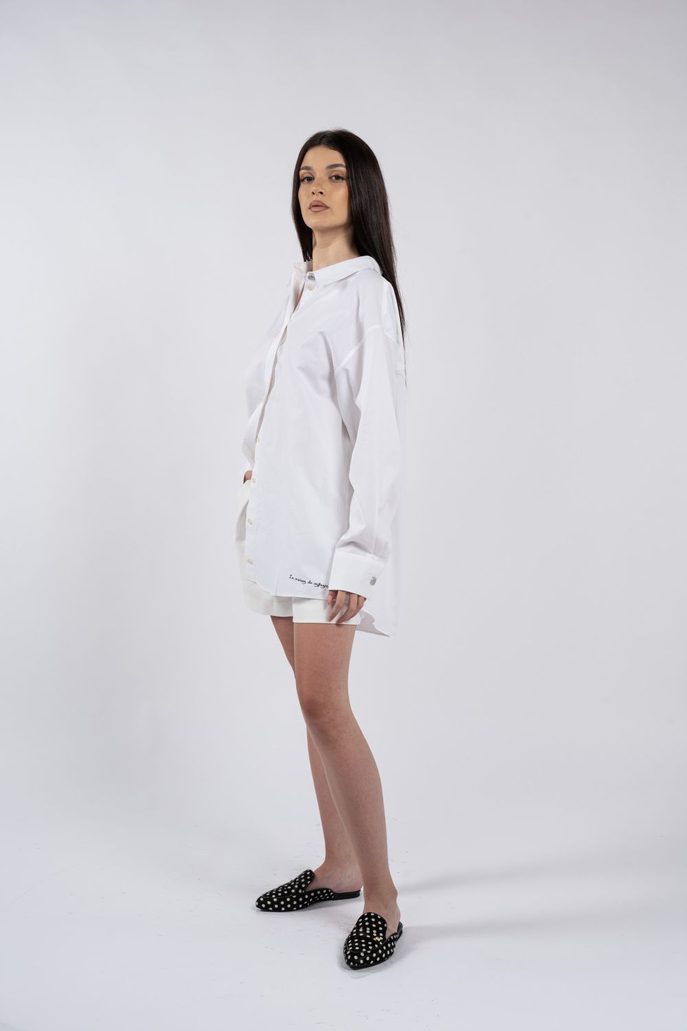 rosse (74) Cămașă albă oversized, cu mâneci lungi și manșete late - imagine 1