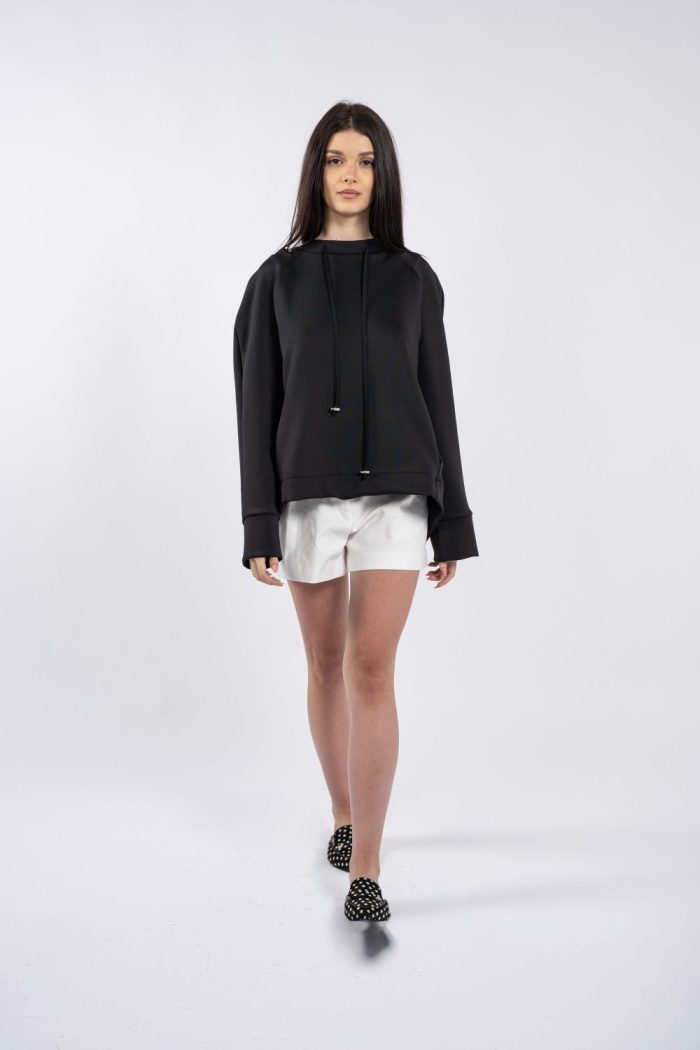 Bluză neagră oversized, cu șnur la guler și manșete late - imagine 2