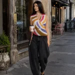Top fără mâneci, cu efect petrecut și imprimeu multicolor